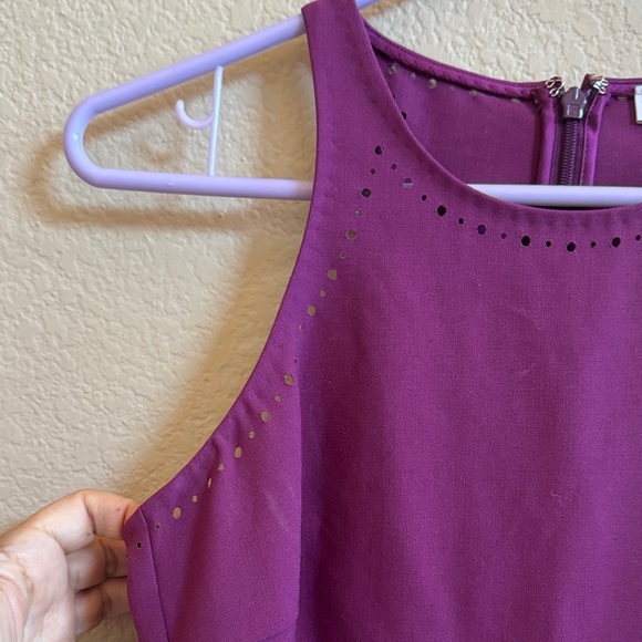 Elizabeth and James Sleeveless Dress – Size 2 – Eggplant Laser Cut - Picture 3 of 10